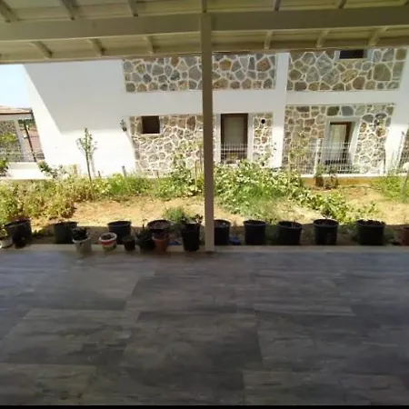 Villa Datca'Da Bueyuek Genis Bahceli Cazip Ev Datça