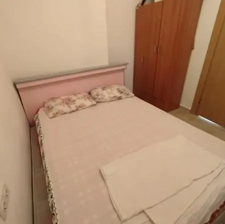 Villa Datca'Da Bueyuek Genis Bahceli Cazip Ev Datça
